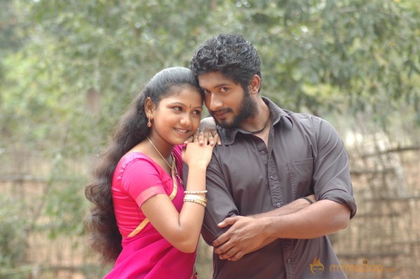 Mouna Mazhai Movie Stills 