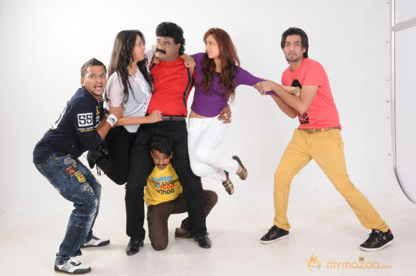 Naalu Perum Rommmba Nallavanga Movie Stills 