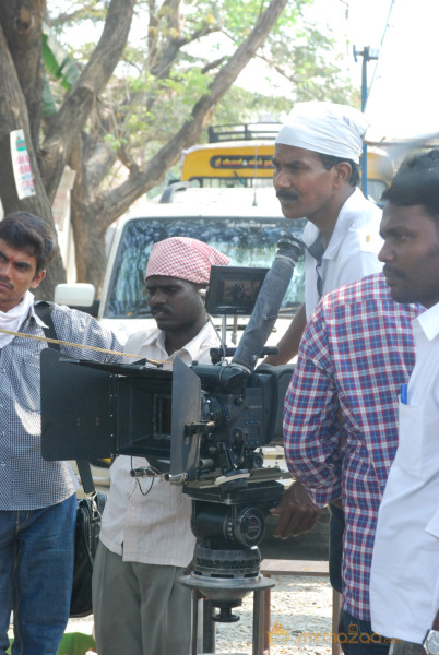 Naalu Ponnu Naalu Pasanga Movie Shooting Spot Stills 