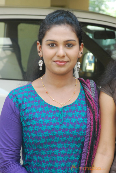 Naalu Ponnu Naalu Pasanga Movie Shooting Spot Stills 