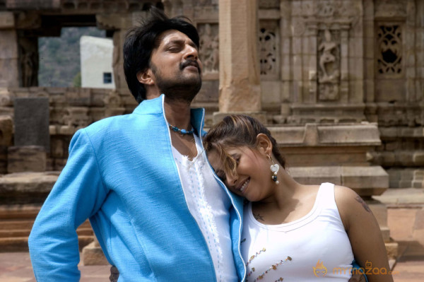 Naan Chathriyan Movie Stills 