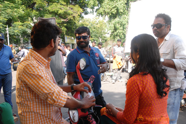 Nee Yellam Nalla Varuva Daa Movie Working Stills 