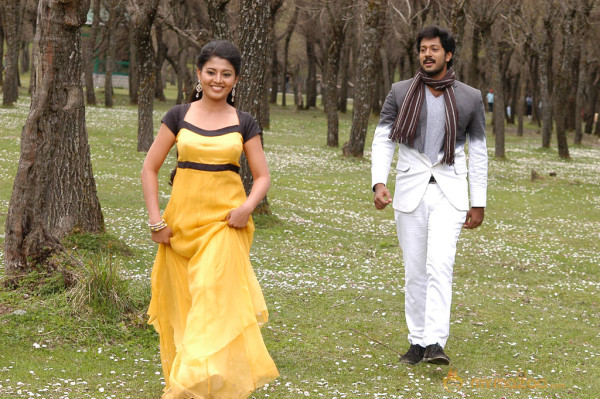 Ninaithathu Yaaro Movie Stills 