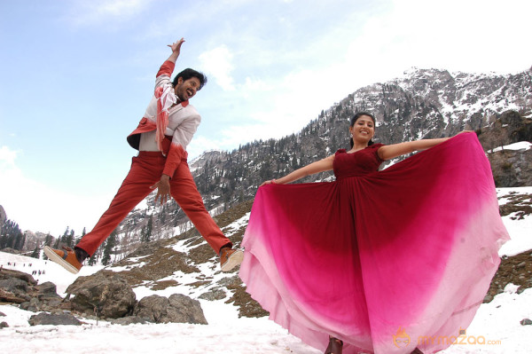 Ninaithathu Yaaro Movie Stills 