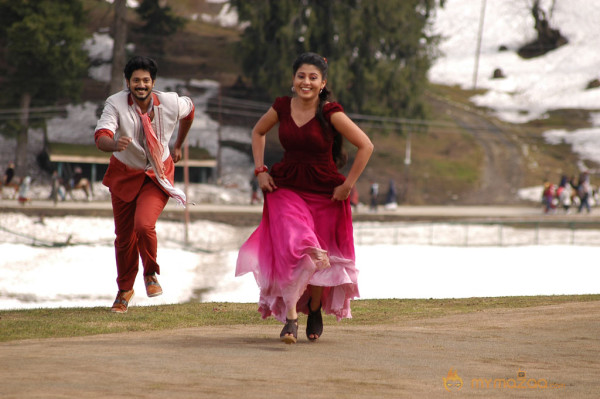 Ninaithathu Yaaro Movie Stills 