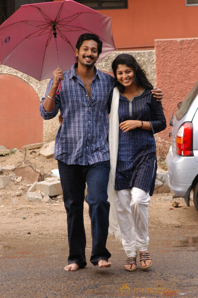 Ninaithathu Yaroo Movie Stills 