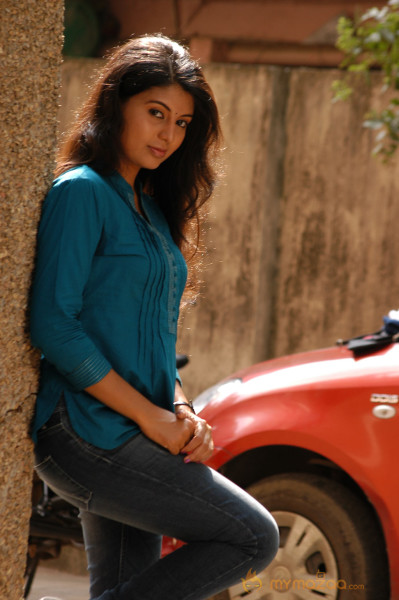 Ninaithathu Yaroo Movie Stills 