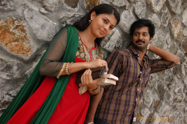 Ninaithathu Yaroo Movie Stills 