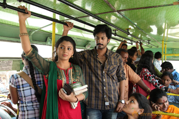 Ninaithathu Yaroo Movie Stills 