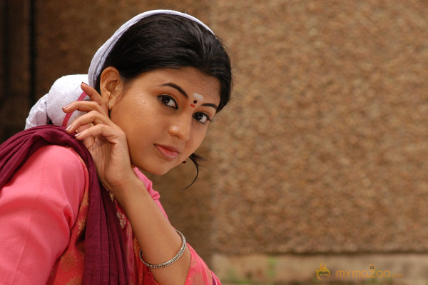 Ninaithathu Yaroo Movie Stills 