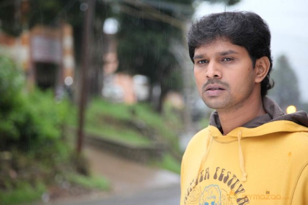 Nirayutham Tamil Movie Stills