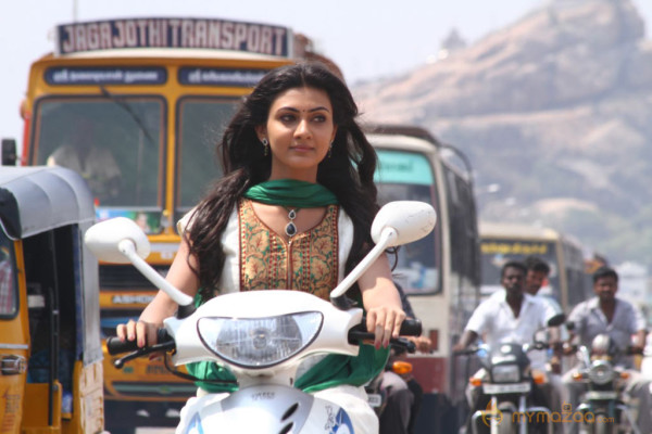 Om Shanthi Om Movie Stills 