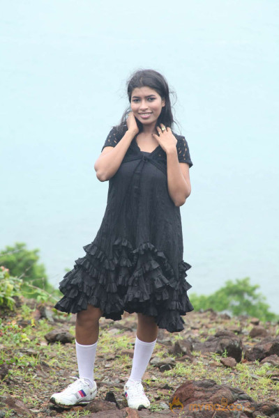 Ooduruval Movie Stills 