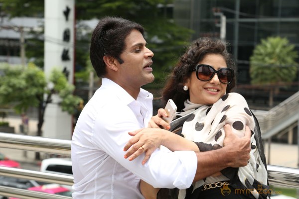 Oru Melliya Kodu movie working Stills