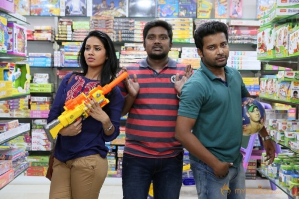 Oru Naal Koothu Movie Still