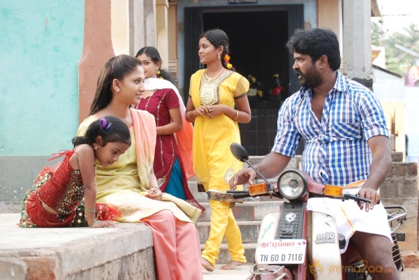 Oru Oorla Movie Stills 