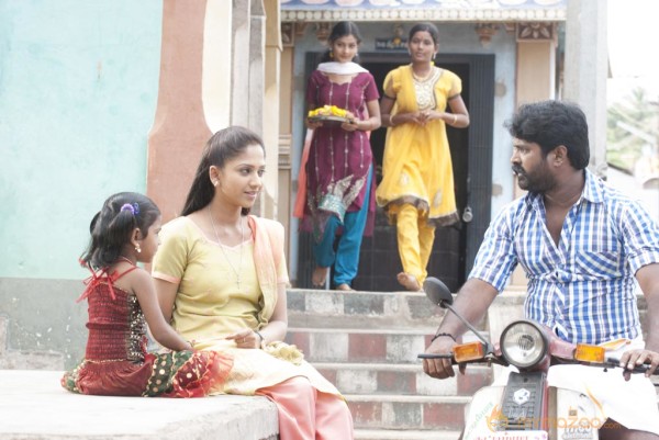 Oru Oorla Movie Stills 