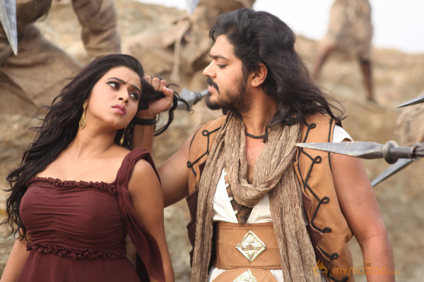 Padam Paesum Movie Stills 