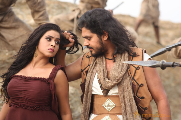 Padam Paesum Movie Stills 