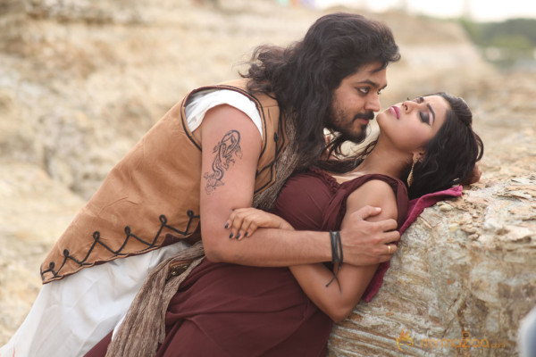 Padam Paesum Movie Stills 