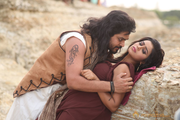 Padam Paesum Movie Stills 