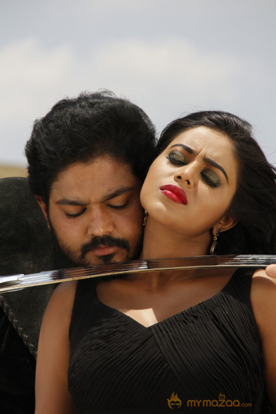 Padam Paesum Movie Stills 