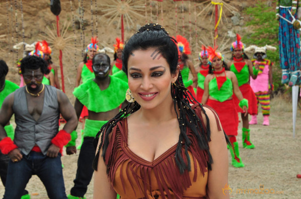 Paravai Movie Stills 