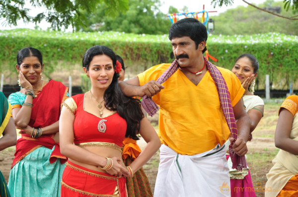 Paravai Movie Stills 