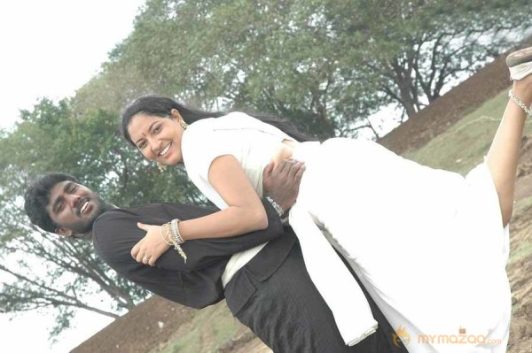 Pazhagiyathe Pirivatharka movie stills 