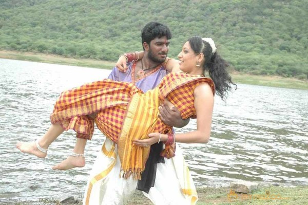 Pazhagiyathe Pirivatharka movie stills 