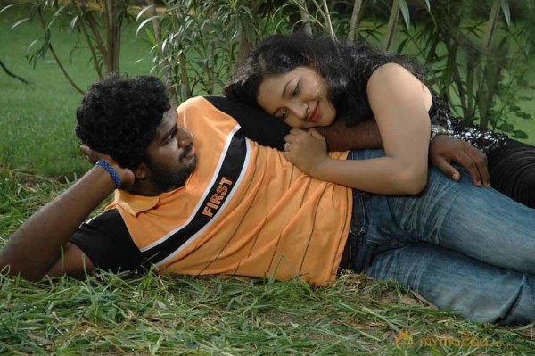 Pazhagiyathe Pirivatharka movie stills 