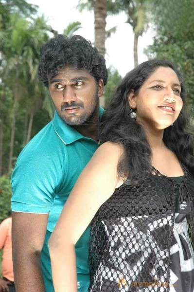 Pazhagiyathe Pirivatharka movie stills 