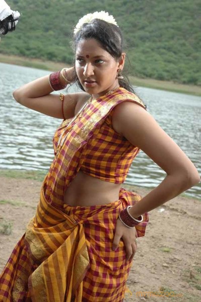 Pazhagiyathe Pirivatharka movie stills 