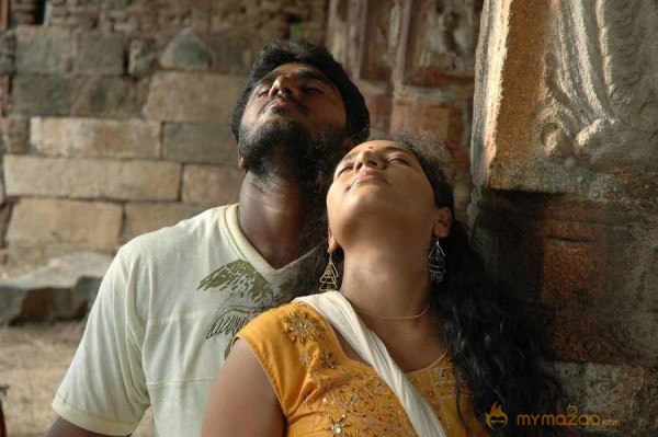 Pazhagiyathe Pirivatharka movie stills 