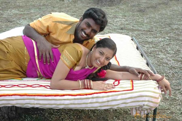 Pazhagiyathe Pirivatharka movie stills 