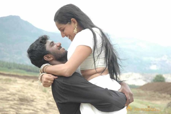 Pazhagiyathe Pirivatharka movie stills 