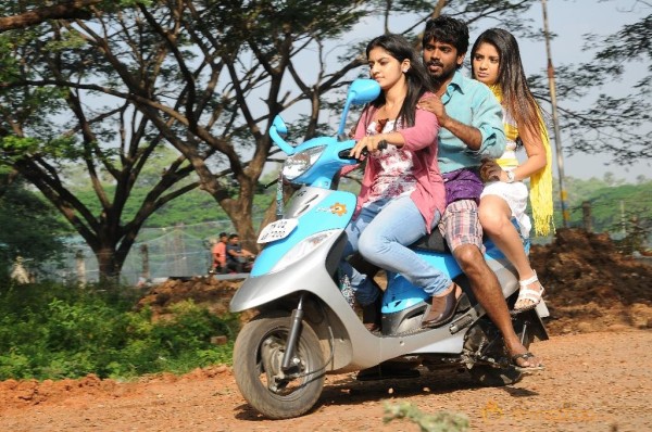 Pongadi Neengalum Unga Kadhalum Movie Stills 