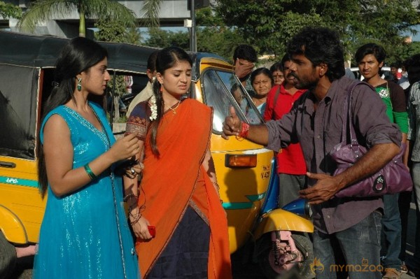 Pongadi Neengalum Unga Kadhalum Movie Stills 