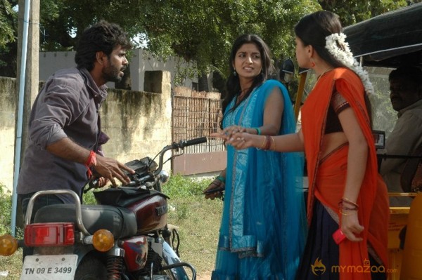 Pongadi Neengalum Unga Kadhalum Movie Stills 