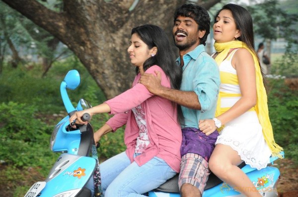 Pongadi Neengalum Unga Kadhalum Movie Stills 