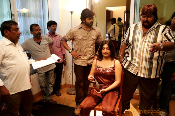 Priyamudan Priya Movie Onlocation Stills 