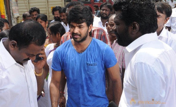 Pugazh Tamil Latest Movie Stills