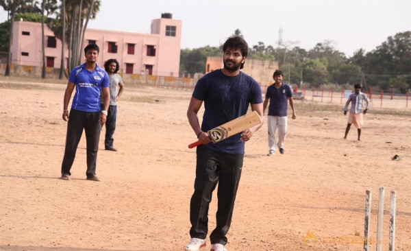 Pugazh Tamil Latest Movie Stills