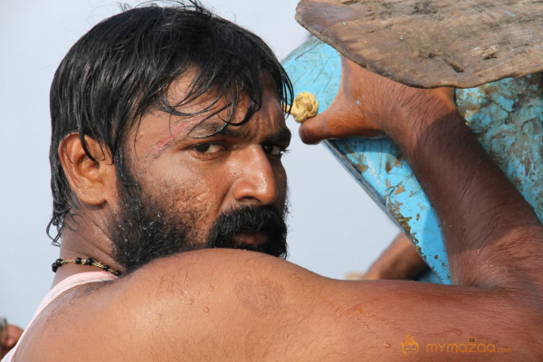 Ravana Desam Movie Stills 