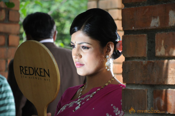 Rendavathu Padam Movie Onlocation Stills 