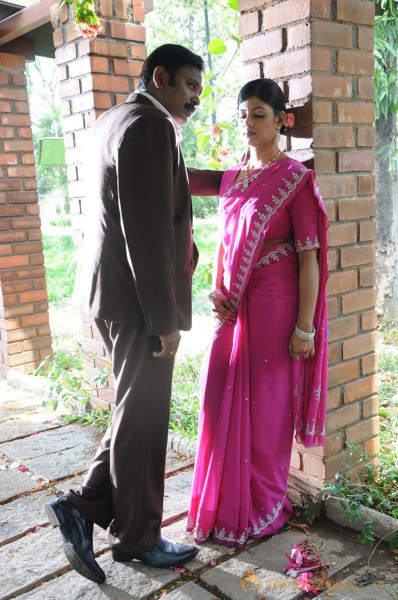 Rendavathu Padam Movie Onlocation Stills 