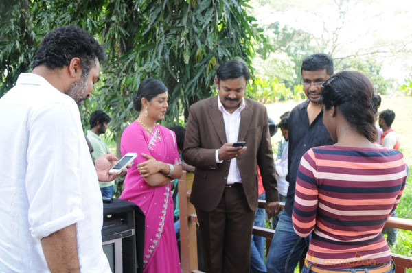 Rendavathu Padam Movie Onlocation Stills 