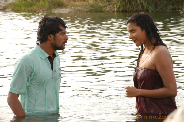 Retta Vaalu Movie Hot Stills 