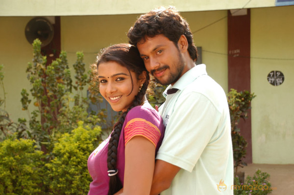 Retta Vaalu Movie Hot Stills 