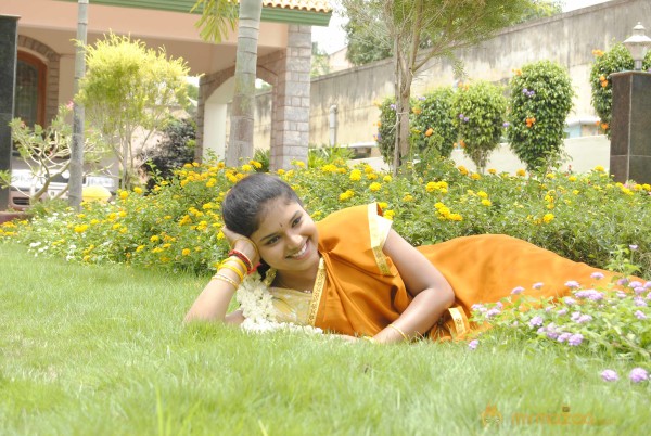 Saaindhaadu Saaindhaadu Movie Stills 